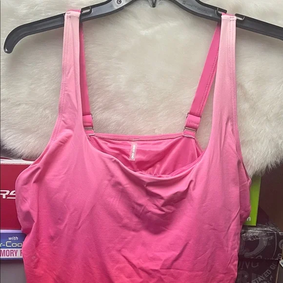 💕3/$15. Lands End Bathing Suit Top Pink - Picture 1 of 4
